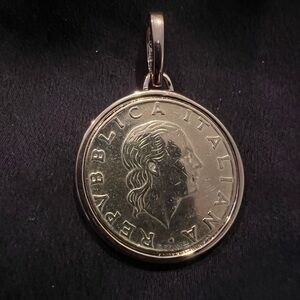 Italian 1979 200 Lire Coin Pendant